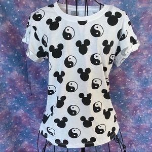 Mickey Mouse Disney Shirt, size XS